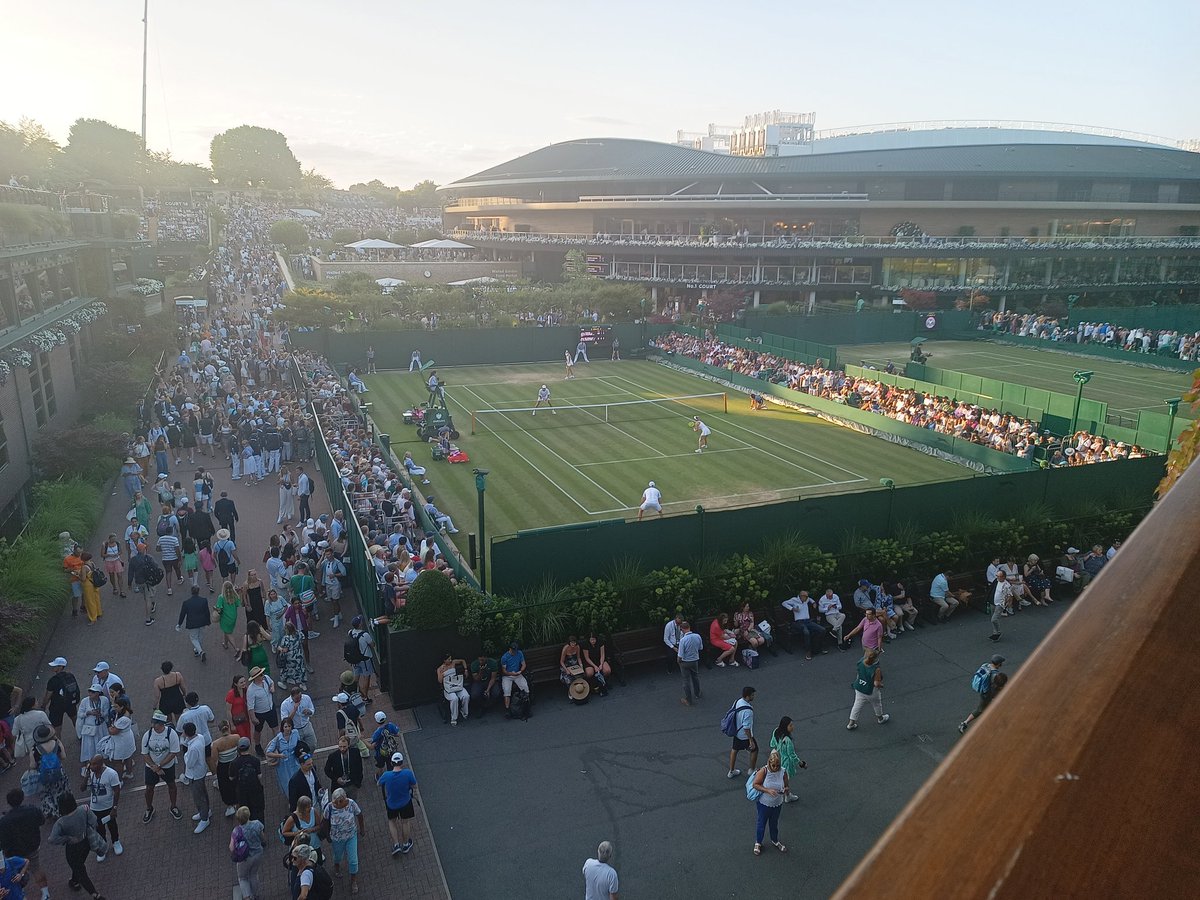 CharlieCarthew's tweet photo. Event liaison officer at Wimbledon today, fantastic view of the mixed doubles from the event control area! #Wimbledon23 https://t.co/wPdfiVW0uQ