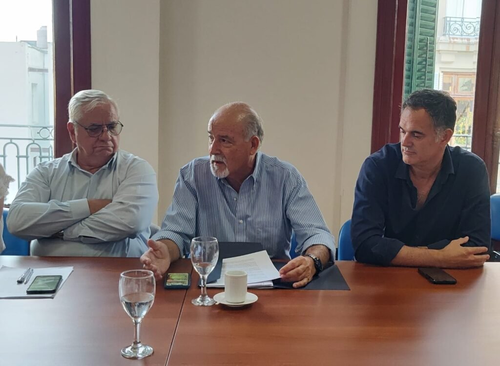 Empresarios advierten que la actualización de los juicios laborales “está fundiendo a las PYMES”

cge-ra.org/V16/empresario…