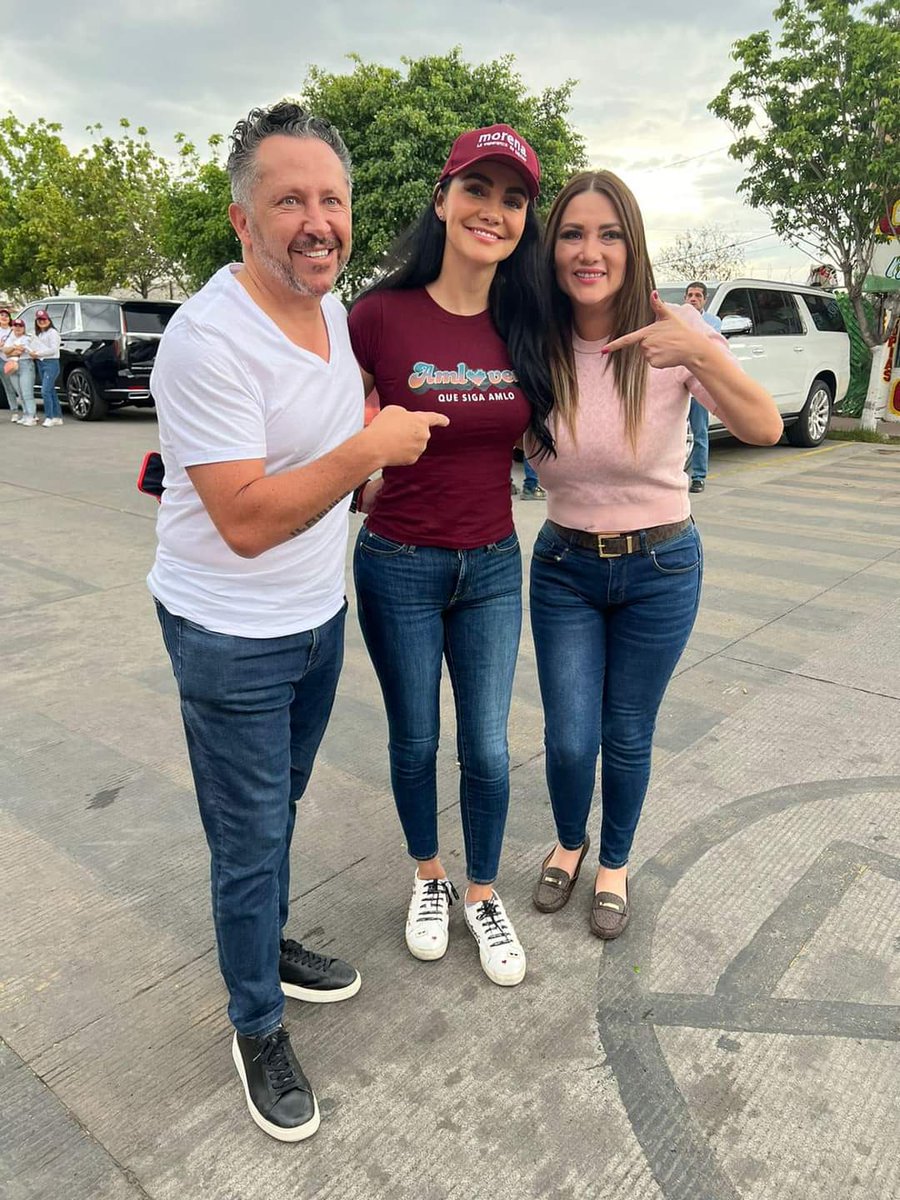 alinegch's tweet photo. Me llena de alegría ver cómo en toda la República Mexicana apoyan a la Dra. Claudia Sheinbaum. 
Gracias a Valle de Chalco por este cálido recibimiento a nuestra próxima Coordinadora de la Defensa de la 4T. https://t.co/IsofC7ICci