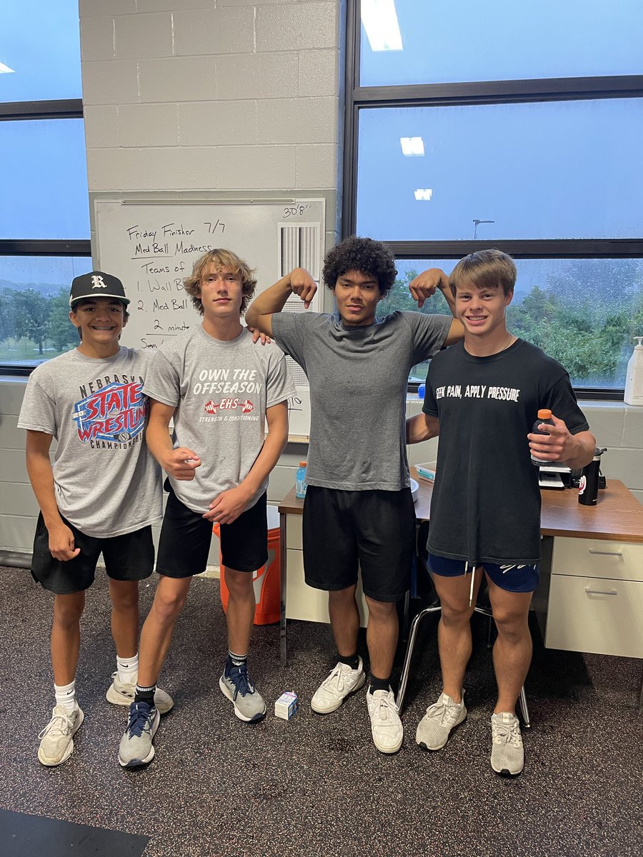 1stDownAntlers's tweet photo. 🏁 Friday Finisher today was Med Ball Madness!

Winners below 👇🏻 https://t.co/E4yi1xlm5I
