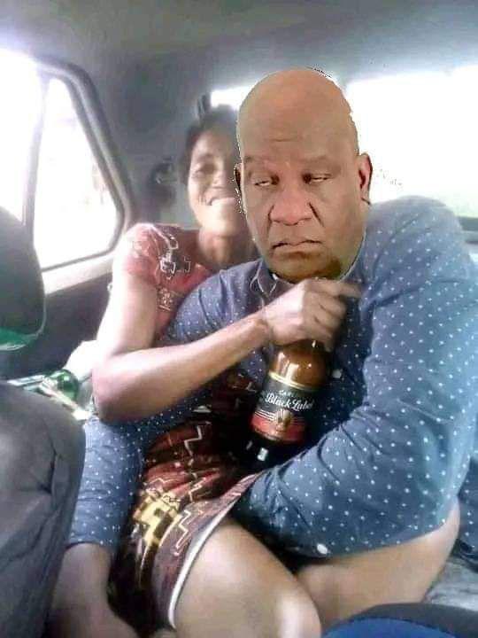 BongoShebby's tweet photo. @cyancute Ohoo pesa za mafao zina Majini🙄Kumbe anayafuga🤣 https://t.co/ns83hjiOdn