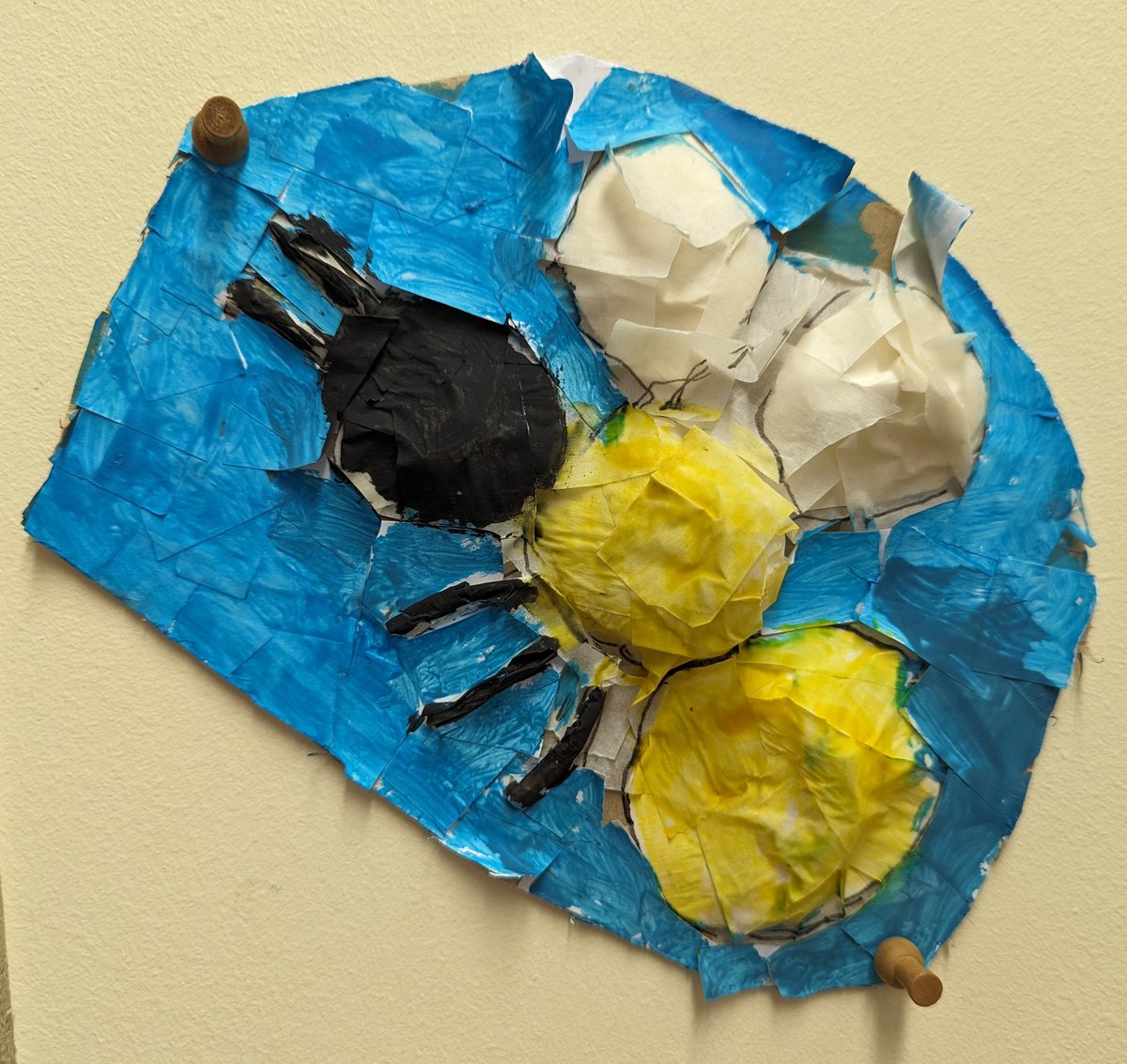 RogietPrimary's tweet photo. Inspired by @DarrellWakelam, #rpsdosbarth4 have made these beautiful 3D paper and cardboard pictures as part of our Insect Extinction theme.
#DragonflyWeek23 #SolitaryBeeWeek
@craigarmiger @LtL_News @_OLW_ @CoedCadw @WTWales @RoyEntSoc @BDSdragonflies ๐ https://t.co/Ph48ZDNYYX