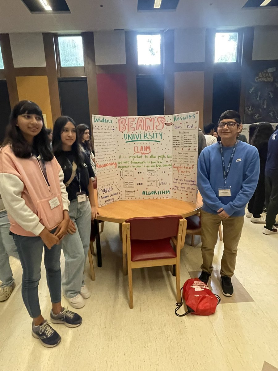 Excellent Rice|Tapia Summer Camp experience for RSI/EB students who worked on an algorithm design for college. They had the honor to meet Dr. Tapia during the ceremony!🥳🎓📝👏Thank you @HISDMultiPrgms for making it happen!!🏅<a href="/Hisdimpact/">HISD Refugee School Impact Grant</a> <a href="/monreal_sonya/">Sonya Monreal</a> @HISDMigrant <a href="/rjcoronados1/">Ricardo Coronado</a>