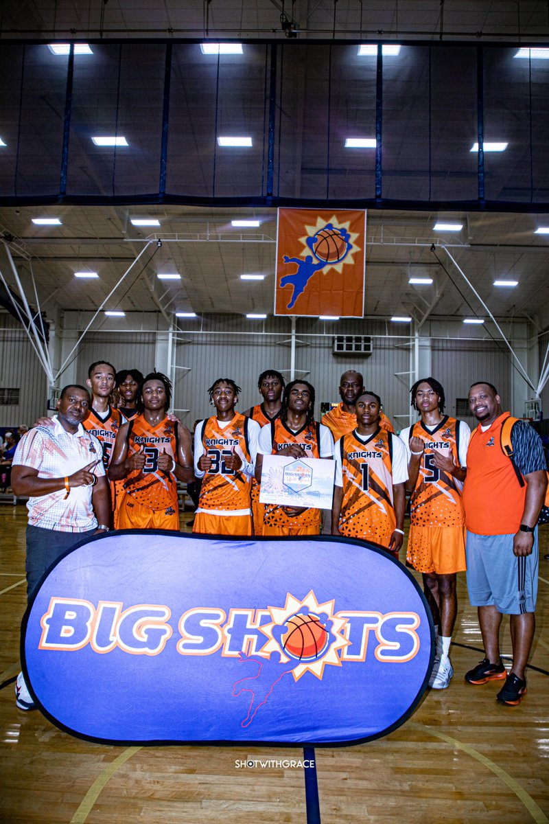 BigShotsGlobal's tweet image. #BIGSHOTS #MyrtleLive 
🏆 17U Gold Championship 🏆 

Champs : GA Knights 
Co MVP: Asa Williams 42pts 
Co MVP : Ronatavios Blackshear 

Runner up : Greensboro Warriors
