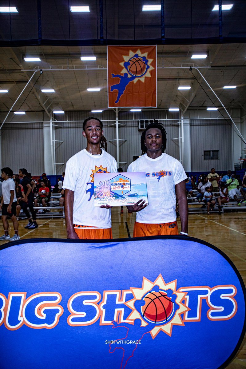 BigShotsGlobal's tweet image. #BIGSHOTS #MyrtleLive 
🏆 17U Gold Championship 🏆 

Champs : GA Knights 
Co MVP: Asa Williams 42pts 
Co MVP : Ronatavios Blackshear 

Runner up : Greensboro Warriors