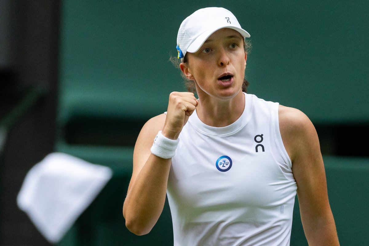 Wimbledon's tweet photo. Simply superb, Swiatek 👌

The No.1 seed proved too strong for Petra Martić, and progresses into the last 16 of #Wimbledon https://t.co/JszYYhV5wR