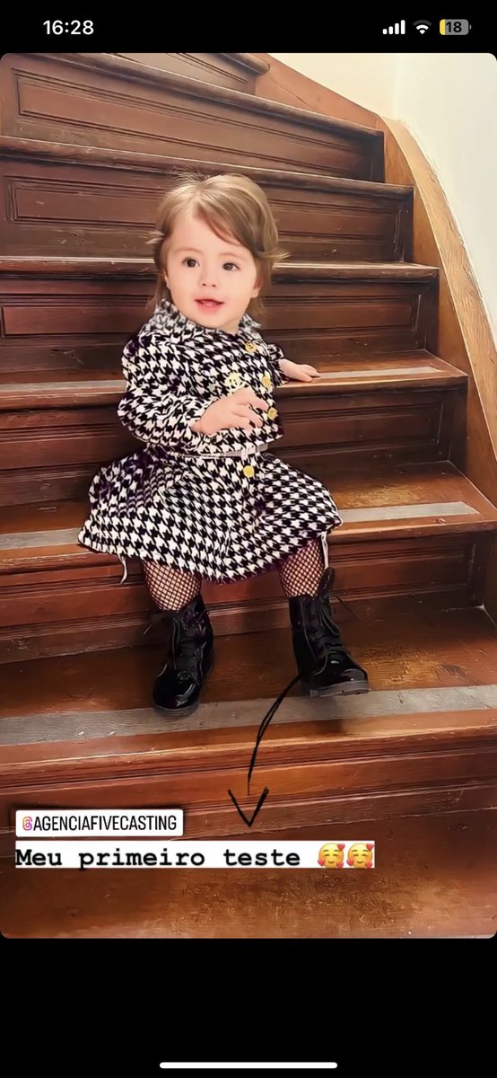 FiveCasting's tweet photo. Nossa baby Ayla Leste no seu primeiro teste presencial e é um JOB audiovisual 🍀💚🎬 linda! #soufive https://t.co/Tl4A9XMHdX