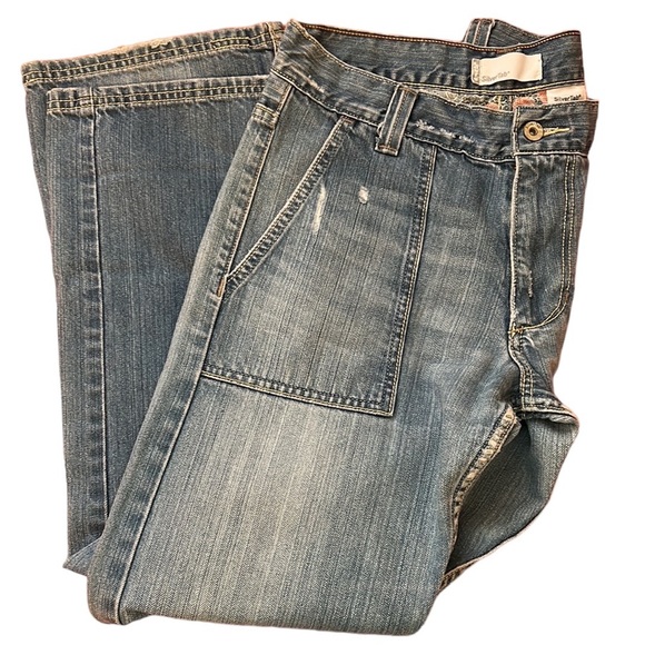 RangerMofo's tweet photo. So good I had to share! Check out all the items I'm loving on @Poshmarkapp #poshmark #fashion #style #shopmycloset #levis #hurley #luckybrand: https://t.co/I16vcfRZHP https://t.co/zMr0ufaSCz