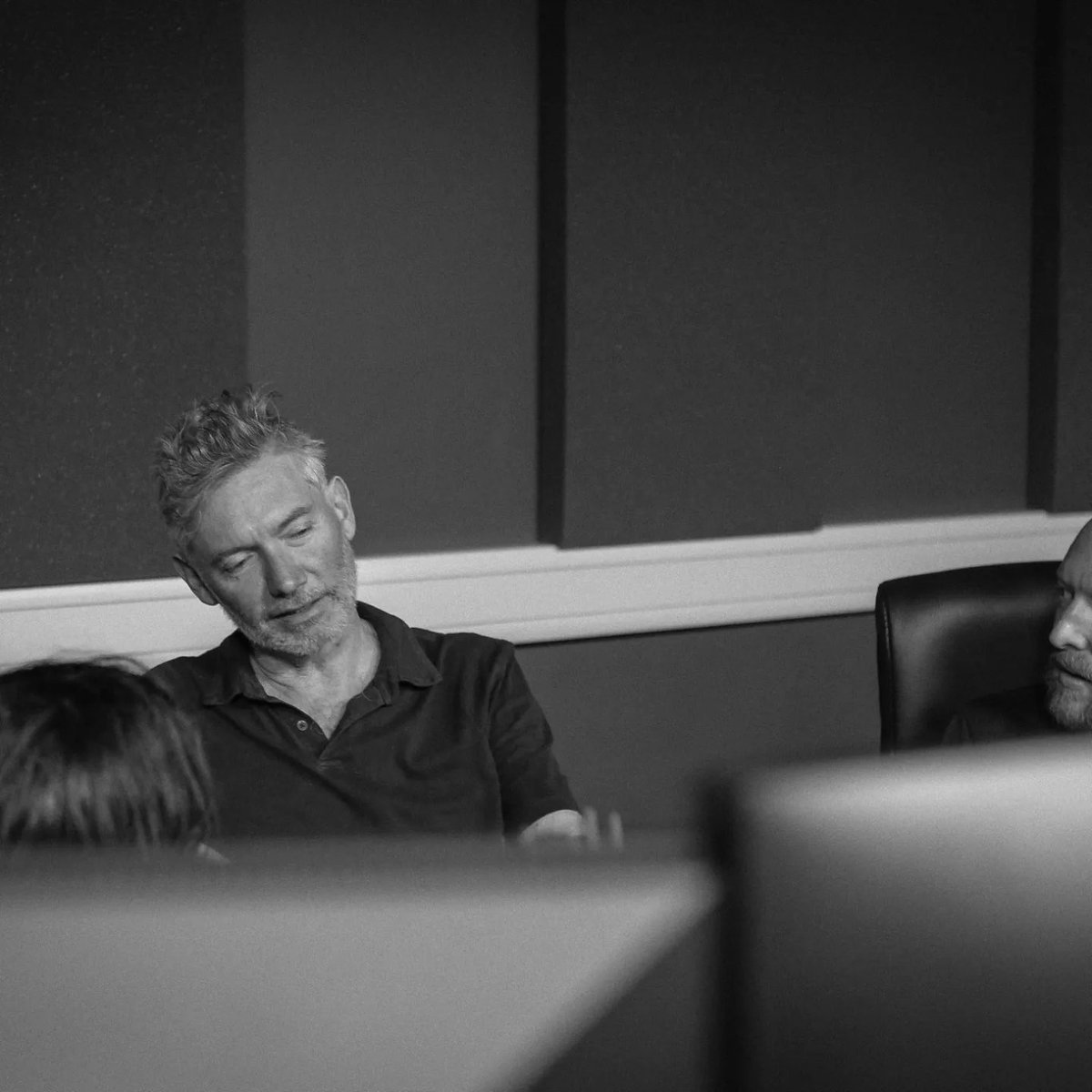 thekurious_'s tweet photo. When Kevin came to the Kurious.

Oscar and BAFTA-winning director #KevinMcDonald for the @sheffdocfest Film-Maker Challenge

#docfest #filmmaker #docfest2023 #sheffielddocfest #filmmakerchallenge #sheffieldfilm #shortfilm #director #editor #motiongraphics #producer #screenwriter https://t.co/6Uqvd7UHC9