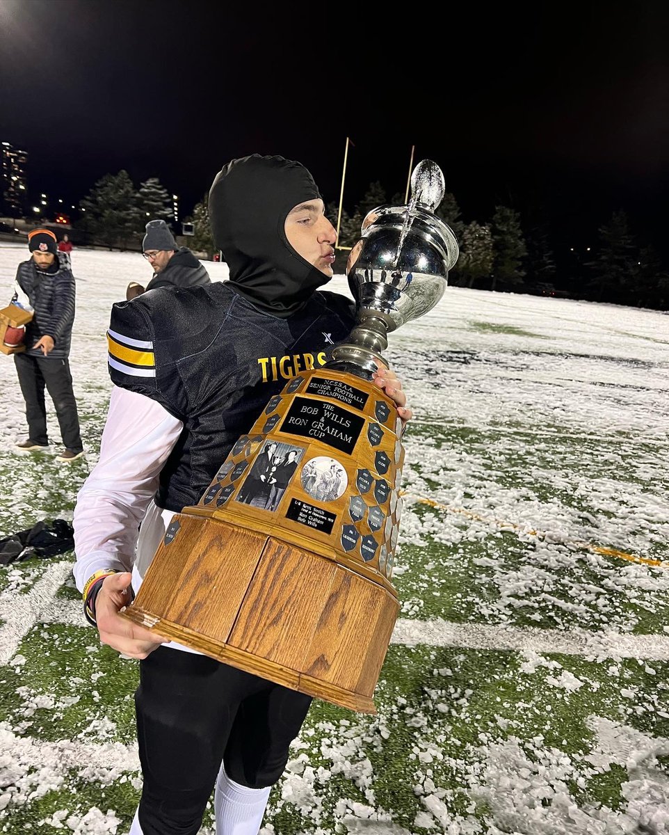 jakelemming's tweet photo. Who Are Some of the Top QBs Right Now in Canada?

@jackson_plante 6'3" 215
@CasselmanBen 6'1" 195
@ChartrandAshton 6'3" 185
@MarekFilipek15 6'2" 170
@AdrianMohamme18 6' 170
@DanielDykema 6'5" 180
@BlakePenner4 6'3" 170

Coverage of Canada's Top Prospects
https://t.co/q4HyzlDrIr