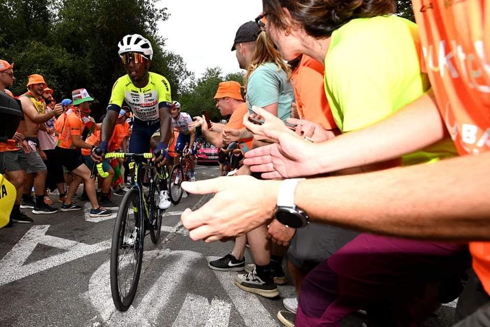 NationalEr_Int's tweet photo. It shows that my condition is growing, so I’m confident for tomorrow. With the harder profile, we expect a smaller group to sprint for the victory and that’s what I prefer.”
@4AfricanVision @IntermarcheCW @GrmayeBiniam @CyclingAfrica @Cyclingnewsfeed @UCI_cycling #Eritrea @LeTour https://t.co/mseGXuG5GY
