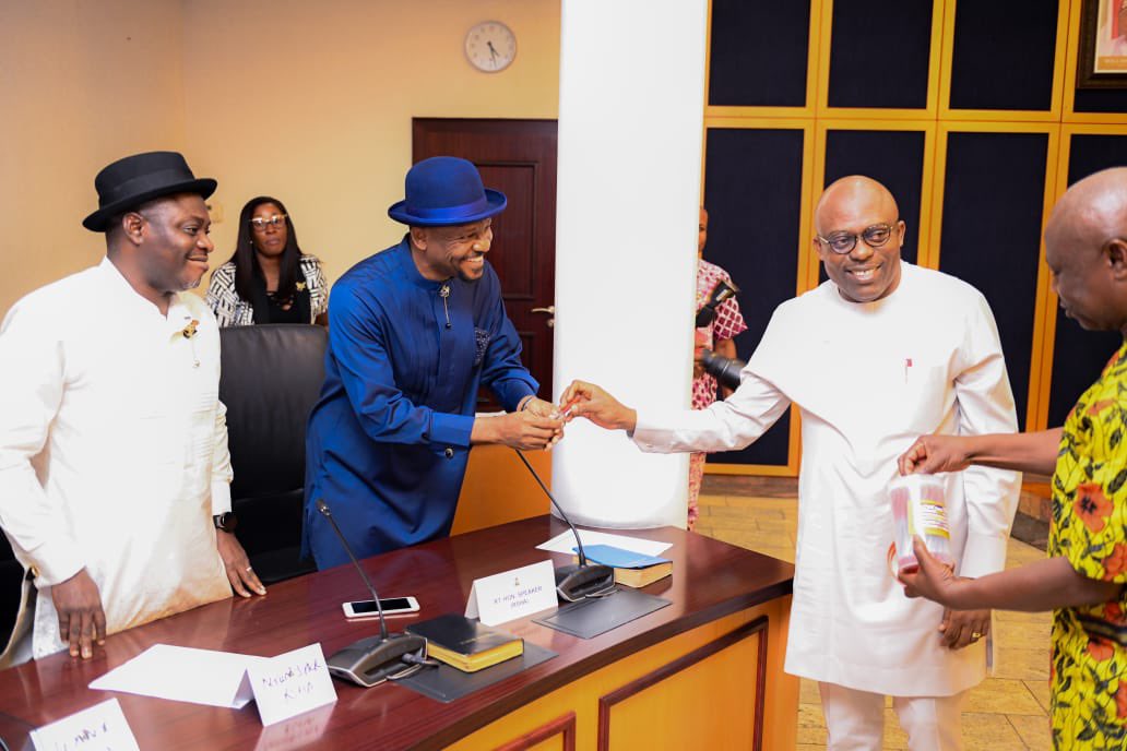 SimFubaraKSC's tweet photo. Today, we took another step by signing  the N200bn supplementary budget passed by the State House of Assembly into law. 

It is a step to commence the fulfilment of our promise of constructing Port Harcourt ring road. 

In the coming weeks the 50.15 kilometers project will be flagged off.
