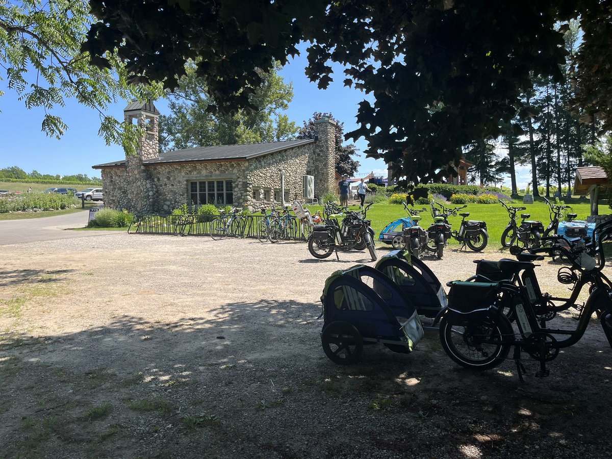 Alisyn Malek (@alisyn_malek) on Twitter photo Love to see all the bikes today (more than the cars in the parking lot!) on the wine trail on the <a href="/lpwines/">Leelanau Wine Trail</a> trail Love to see all the bikes today (more than the cars in the parking lot!) on the wine trail on the <a href="/lpwines/">Leelanau Wine Trail</a> trail
