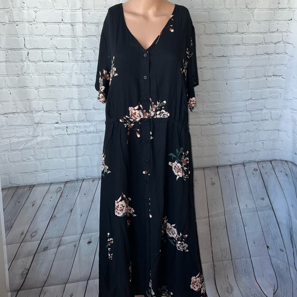 Y0M3LiSS's tweet photo. So good I had to share! Check out all the items I'm loving on @Poshmarkapp #poshmark #fashion #style #shopmycloset #rig #ellos #womanwithin: https://t.co/CxiwMAkKMj https://t.co/OAKlo0qF1M
