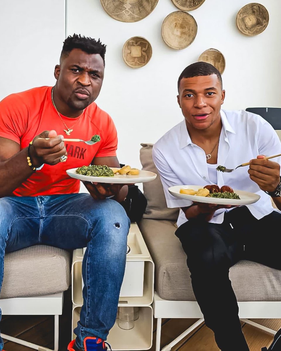 pascallegriffon's tweet photo. @KMbappe welcome au continent Cameroun le puissant ndolé plat de tes ancêtres 👍 https://t.co/MARBX8X0VX