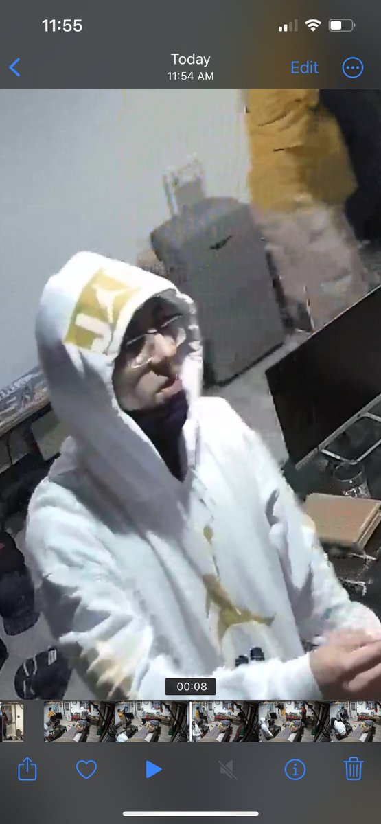 rcmpmb's tweet photo. This morning at 1:30 am, 4 suspects broke into a garage on Mondor Road, in Ile des Chenes. They stole a number of items including eight long guns (shotguns/rifles). If you recognize any of the possible suspects, call #rcmpmb at 204-433-7908 or Crimestoppers. https://t.co/d6eRCff8cs
