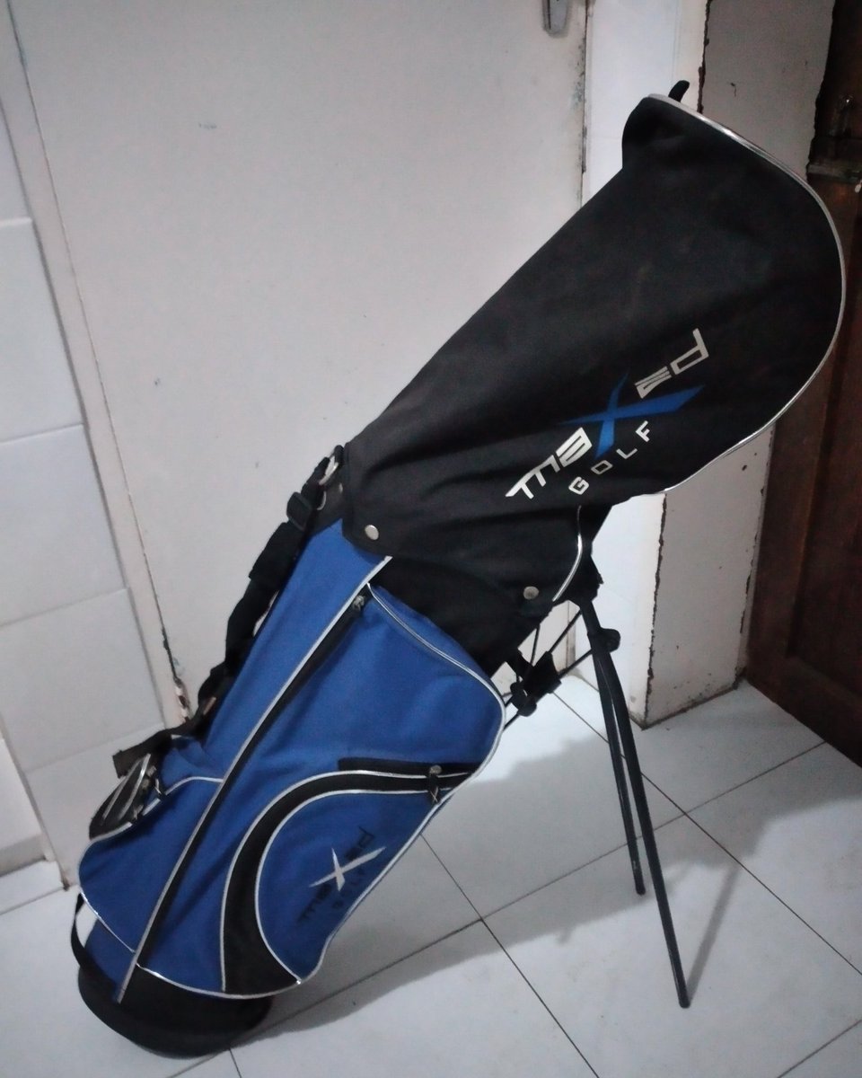 WAMushakwe's tweet photo. Maxed  men's golf set $320.

0773385665 https://t.co/jKVNam4pPE