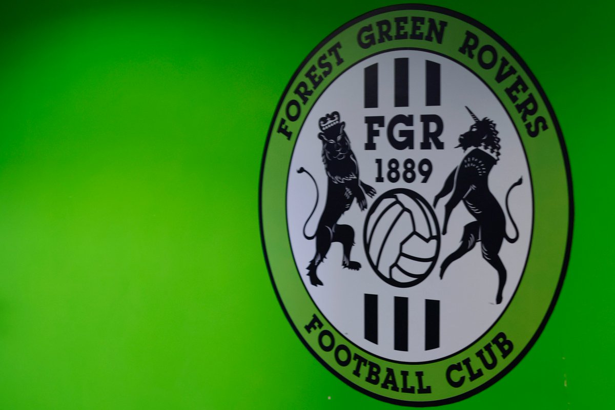 relevo's tweet photo. 💚 Hay un club inglés que es 100% vegano y Héctor Bellerín se enamoró de él.

👏 Es el Forest Green Rovers y han fichado a la primera mujer entrenadora de un equipo profesional de Inglaterra.

¿Quieres saber más?  🧵 https://t.co/uGqSfybYhB