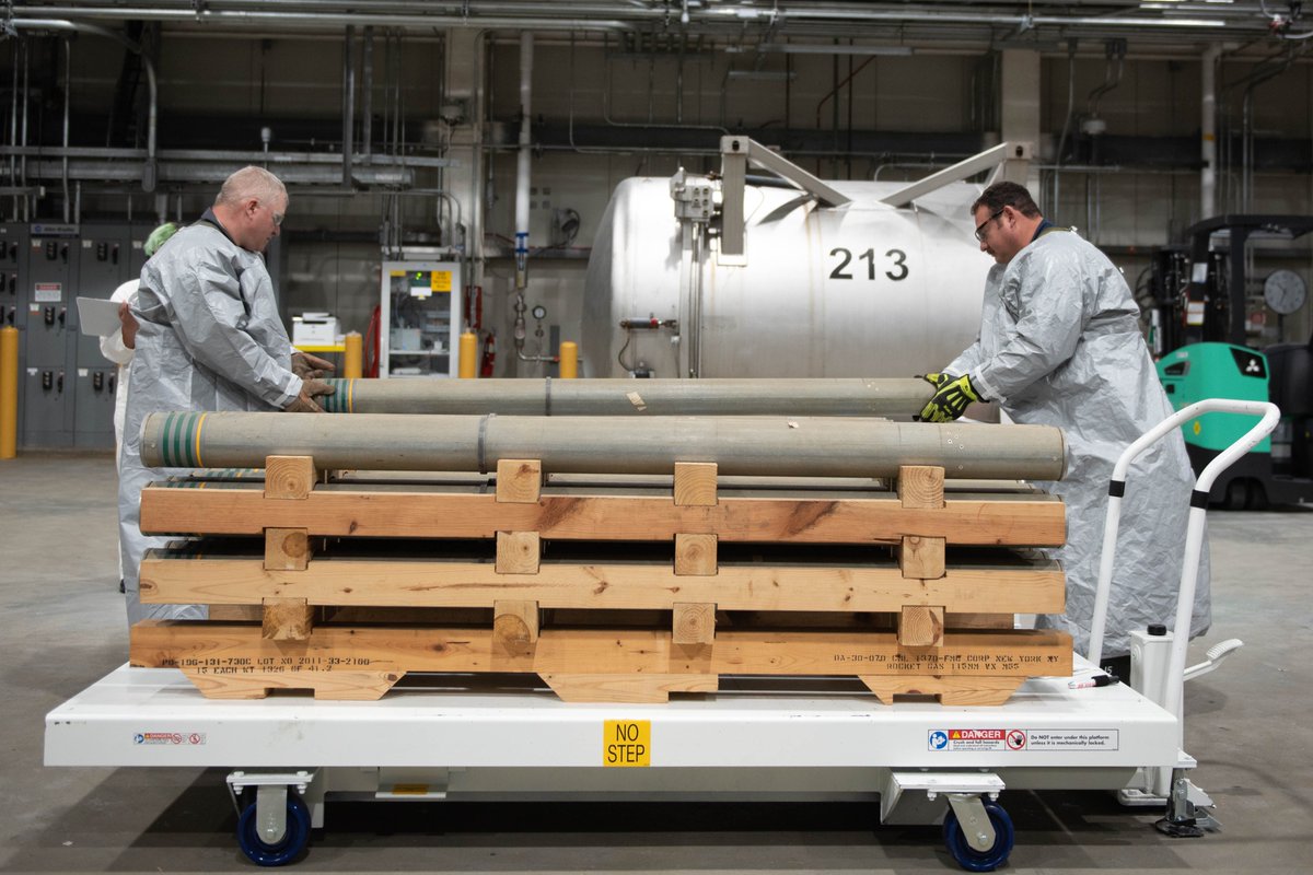 JBEOC's tweet photo. #Breaking The last nerve agent-filled weapon at the Blue Grass Army depot has been destroyed. #CSEPP https://t.co/IUKMeDjpBv https://t.co/2D8kDRywAu