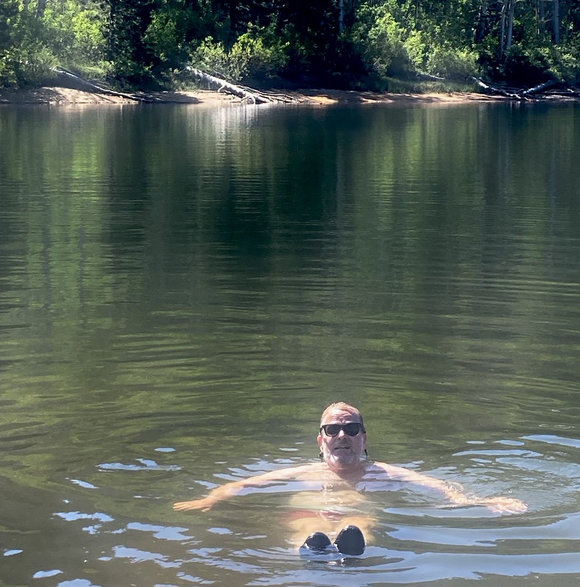 PatHickeyNevada's tweet photo. ⁦@seanw801⁩ cooling off after 11-mile hot hike up 2,500 ft to #Marlette Lake https://t.co/EoRrNvmMFH