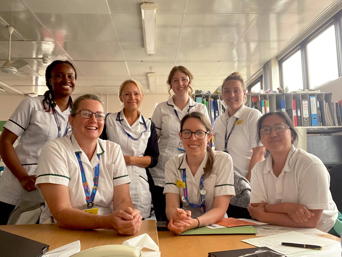 stephstewart_15's tweet photo. Team 💙💚 #plasticsphysio #burnsphysio #plasticsOT #handtherapy #burnsunit @bhtahp #baht #burnsandplastics https://t.co/i8MYsjAh4V