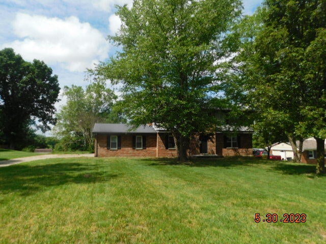 DeborahTurley4's tweet photo. Fall in love with this 4 BD/ 3 BA in Florence. Call, text or direct message me for more info.  https://t.co/sX6E9GJ727 https://t.co/wvteQYs08A