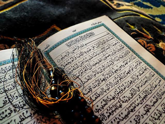 iMalikSultan's tweet photo. میں گواہی دیتا ہوں کہ اس روئے زمین کی سب سے سچی کتاب قرآن مجید ہے ❤️
Translation;
I bear witness that the truest book of this place is the Holy Quran ❤️

#ProtestOnFriday #Quran_is_our_soul #Quran #Muslims #bycott https://t.co/K4U9ebWt0u