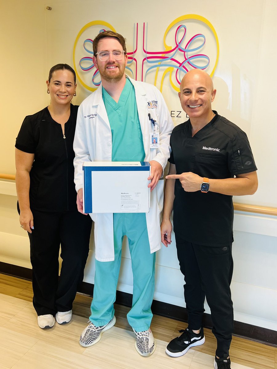Congratulations to Dr. Vincent Rodriguez from Doctors Hospital of Carolina PR, for doing his first case with the Basic Evaluation Lead! #medtronic #medtronicemployee #sacralneuromodulation #pelvichealth #urology See Important Safety Information: medtronic.com/us-en/healthca…