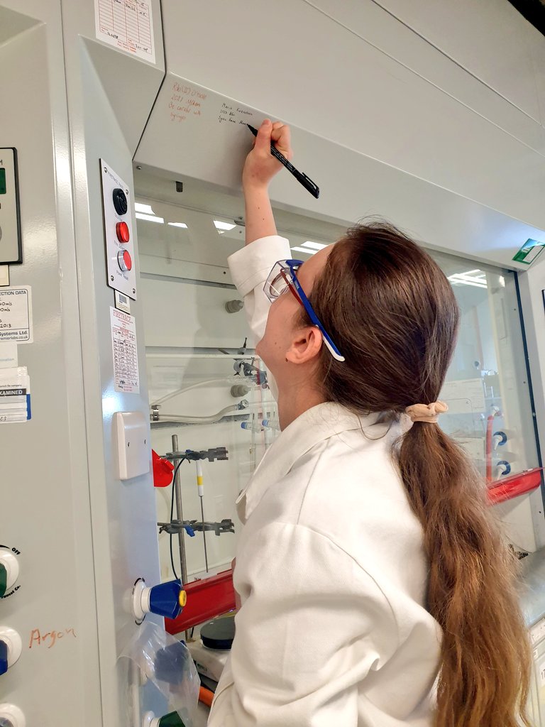 ajavestro's tweet photo. "Mariia was here :)" See you later to our 🌟 #AvestroGroup #MolMatYork BSc Mariia 🇷🇺 who will graduate Top in Class 🎓 &amp; receive the @ChemistryatYork Whinfield Medal 🏅 for her achievements later this month. She returns Oct to begin a #PhD w/ @mcgonigalgroup. Congrats Mariia!! 🎉 https://t.co/GJ5p0dyqUp