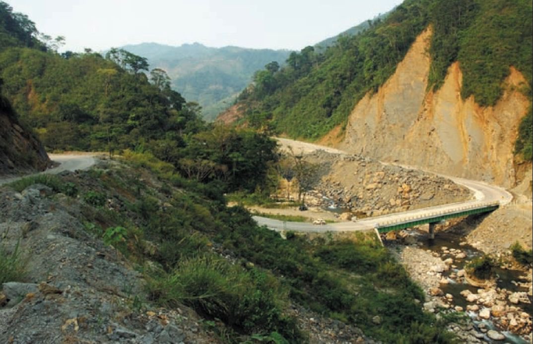El Presidente miente al asegurar que no he ido a la sierra chiapaneca.

No solo la conozco sino que, como titular de la CDI construimos carreteras, obras de electrificación y llevamos agua potable a comunidades. También creamos programas ecoturísticos y productivos para mujeres