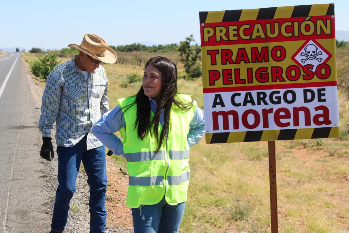 rocioglzcuu's tweet photo. Ante la sordera de la 4T y ausencia de presupuesto federal para mtto. de carreteras federales, @diputadospan en Chihuahua, acudimos a poner señalamientos de precaución ⚠️ para evitar más accidentes y muertes de quienes transitan estas carreteras 🛣️. #Distrito8FedCuu #Seguimos https://t.co/GMIXcAFBEX