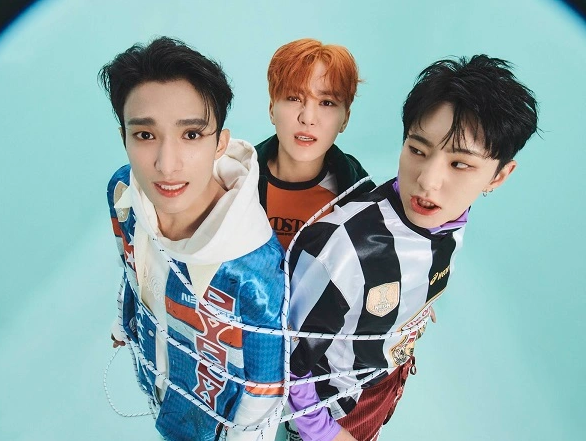 AboutMusicYT's tweet photo. 'Fighting' by SEVENTEEN BSS is the biggest kpop male song in South Korea this year (via Circle Chart). https://t.co/h0V7VKYiYd