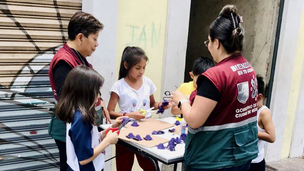 Todos_Somos_PC's tweet photo. #ViernesCulturales con Participación Ciudadana.🎈🎨

En todas las alcaldías, nuestro equipo te espera con actividades recreativas y culturales para l@s➕pequeñ@s de la casa.

Así, hacemos comunidad y pasamos una tarde de diversión.⚽️👩‍👧‍👧

¡Invita a tus amig@s!😊

#BienestarSocial https://t.co/dINEz53kUM
