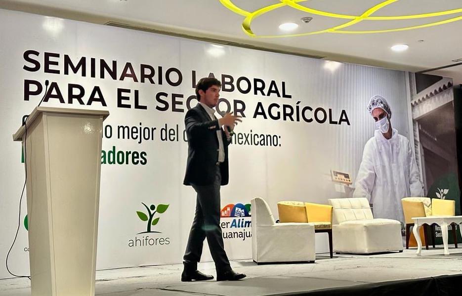 En Agres formamos parte del <a href="/CALIMENTOSGTO/">Clúster Alimentos De Guanajuato</a> y participamos en el Seminario Laboral para el Sector Agrícola con la ponencia "Estímulos y sanciones Laborales que impactan en la agroindustria". 

#ResponsabilidadAgroalimentaria