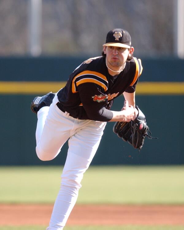 ProBaseVols's tweet photo. MLB VFL Spotlight #5:

In 2006, the #1 overall pick was finally a Tennessee Volunteer, as Luke Hochevar was selected by the Kansas City Royals.

Luke Hochevar was exceptional at Tennessee his final 2 seasons, amassing a 19-5 record, 214 Ks in 202 innings, and a 2.45 ERA. https://t.co/MEm5x9ZaFI