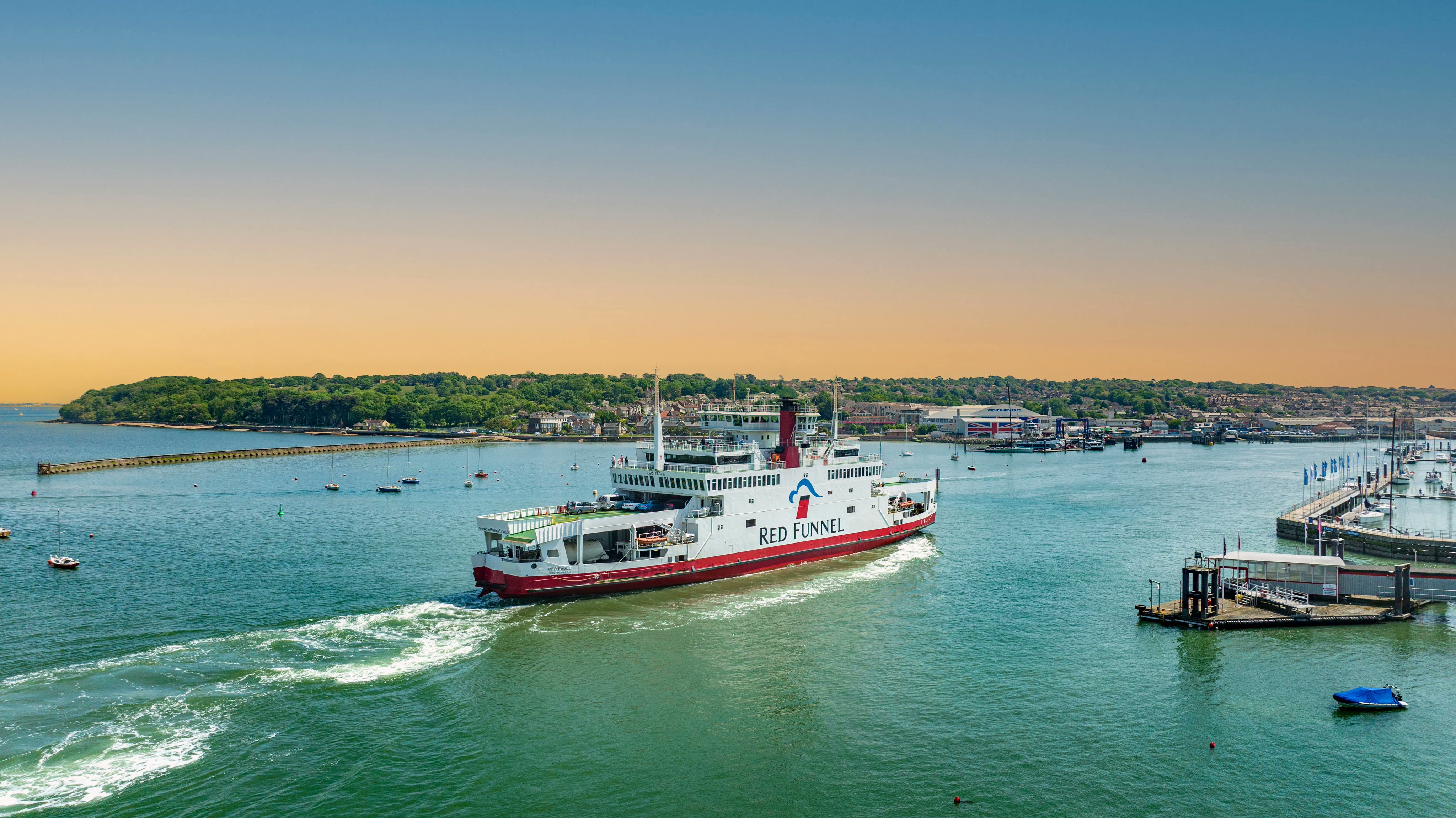 Red funnel iow ferries on twitter red funnel cam incredible shot