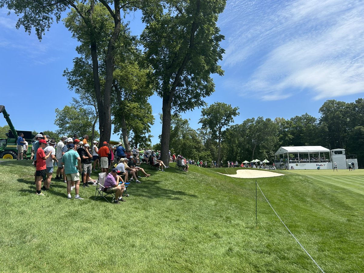 Big crowd on hand for Tommy Kuhl. The sponsors exemption played his college golf at the University of Illinois, which is only about 2.5 hours from TPC Deere Run #JDC23