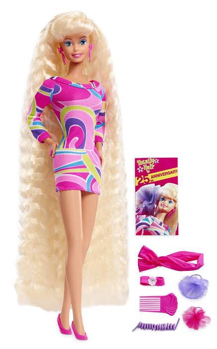 manumanito's tweet photo. Amo que Andrew Mukamal haya escogido México para representar a las Barbies 90teras, una de las epocas mas iconicas de la muleca en México.
Ayer Margot en Balmain como la Barbie Earring Magic hoy como Barbie Tottaly Hair en Pucci
#BarbieMovie https://t.co/umCZVkNuI8