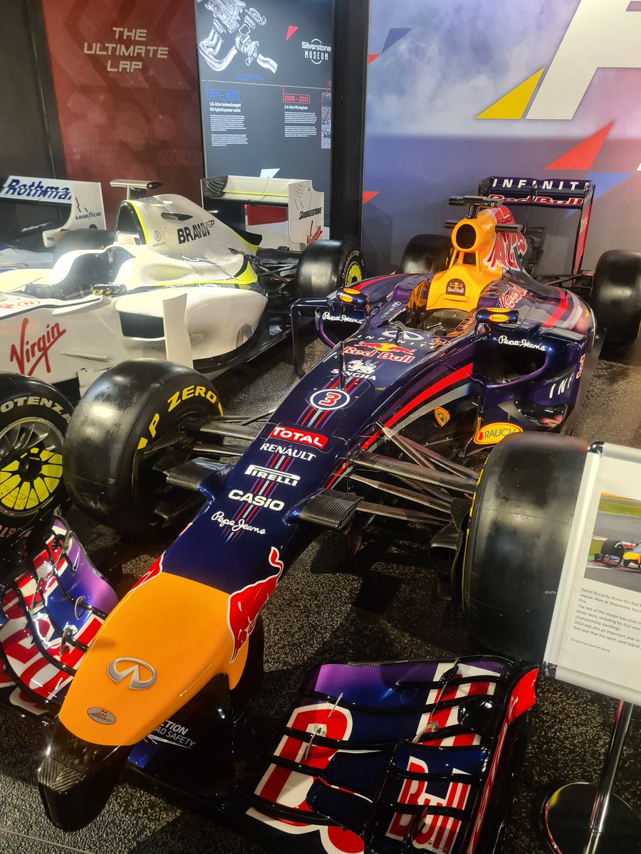 sam_lock11's tweet photo. Best time at Silverstone today @Formula1 best birthday week 😆 https://t.co/5Ogl8QfqlG