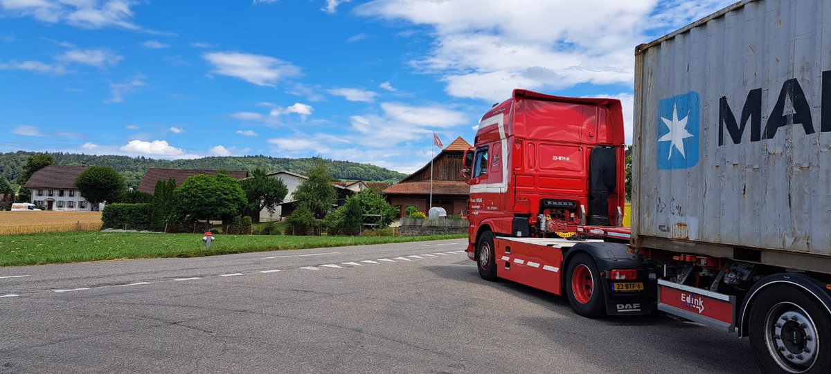 Endetransport's tweet photo. 🇨🇭rit Zwitserland. Mooi dat dat kan. Nu weer in 🇳🇱 en weekend https://t.co/uRe9dZXEcW