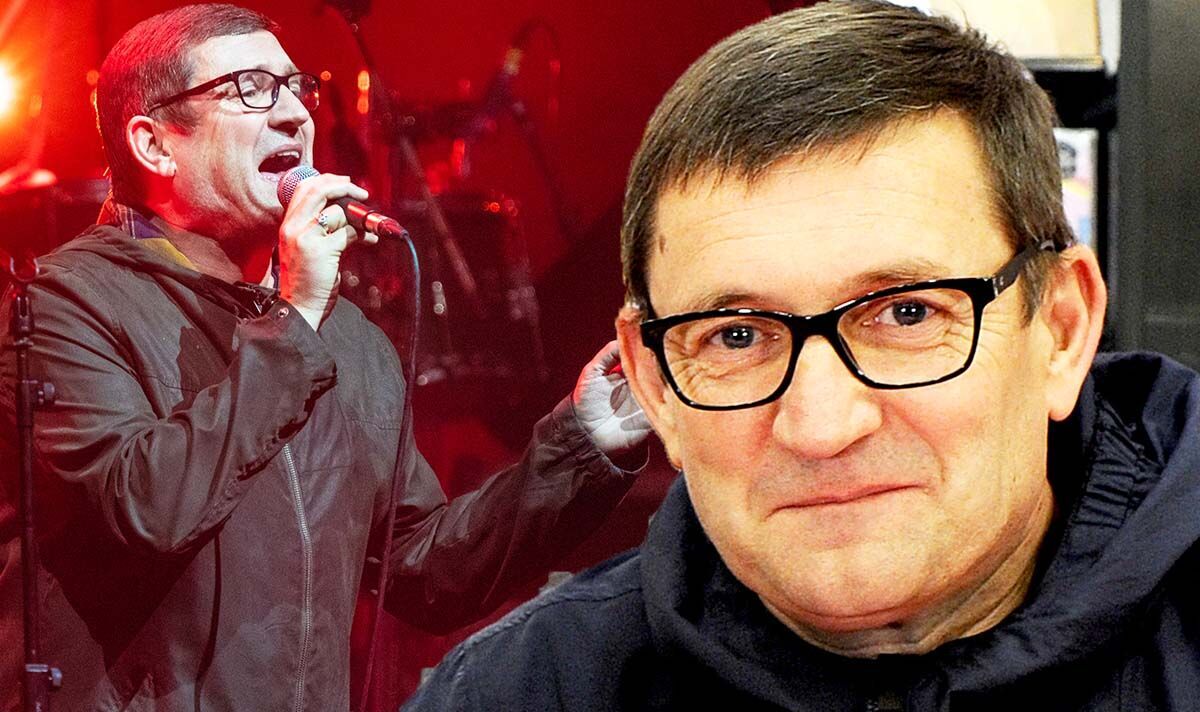 Paul Heaton is a Hull legend. Wherever he plays he always puts a drink behind a few local bars for people to have a drink on him. There's not many cut from the same cloth as him. #PaulHeaton #TheBeautifulSouth