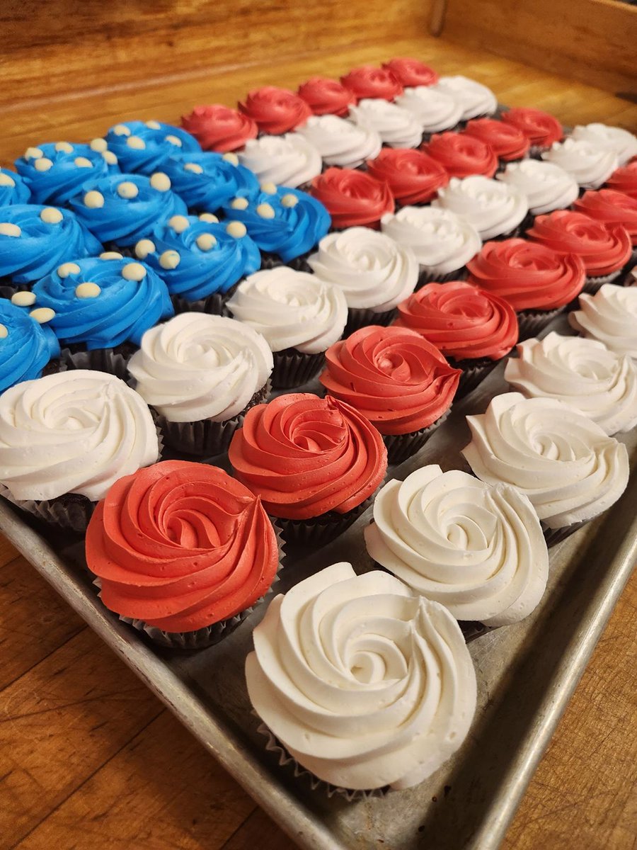 MillPondHC's tweet photo. Happy hour was a hit today with cupcakes, snowcones, and music!!! Happy birthday to all our July birthdays https://t.co/Wc3mo70ehp