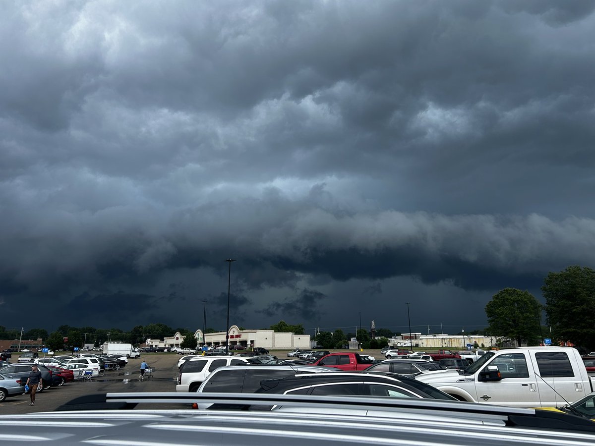 stormteam2019's tweet photo. @WTVAWeather @matt_laubhan @NWSMemphis Incoming storm from Corinth, MS! https://t.co/7WFWu1tb6I