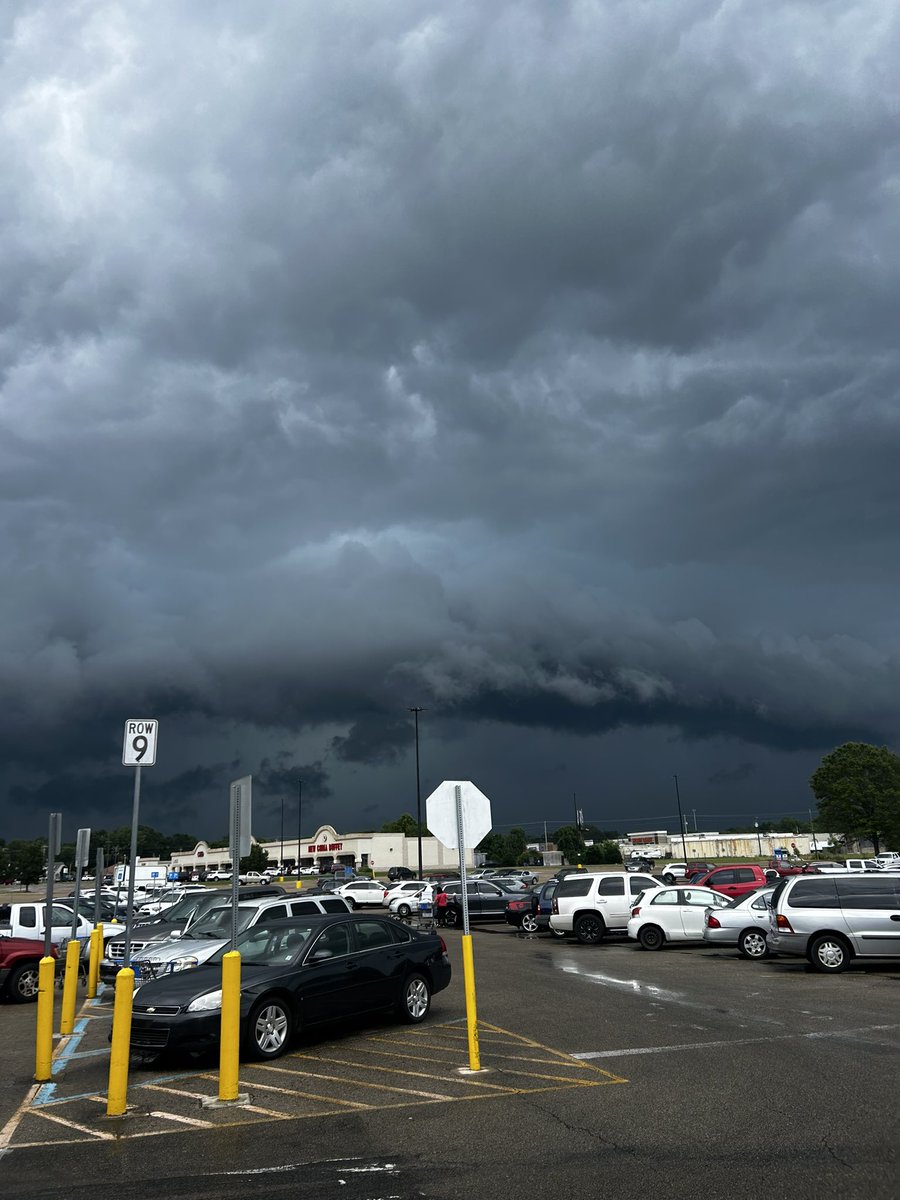 stormteam2019's tweet photo. @WTVAWeather @matt_laubhan @NWSMemphis Incoming storm from Corinth, MS! https://t.co/7WFWu1tb6I
