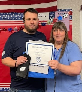 HoganTransport's tweet photo. Matt & Craig out of Austinburg, OH receiving their 3-year safety awards! Congratulations to these #HoganDrivers & thank you for continually being safe. #SafetyFirst #TeamHogan https://t.co/A2wSIBwo9z