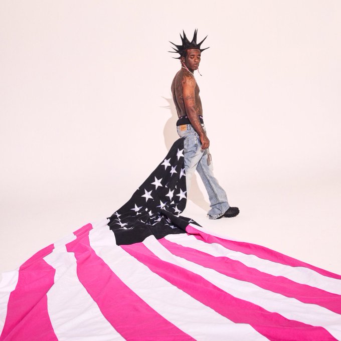 .<a href="/LILUZIVERT/">Uzi London 🌎☄️💕®</a>'s 'Pink Tape' to debut at #1 on the US albums chart with 165K units first week. First #1 rap album of the year (via <a href="/HITSDD/">HITS</a>). #PinkTape