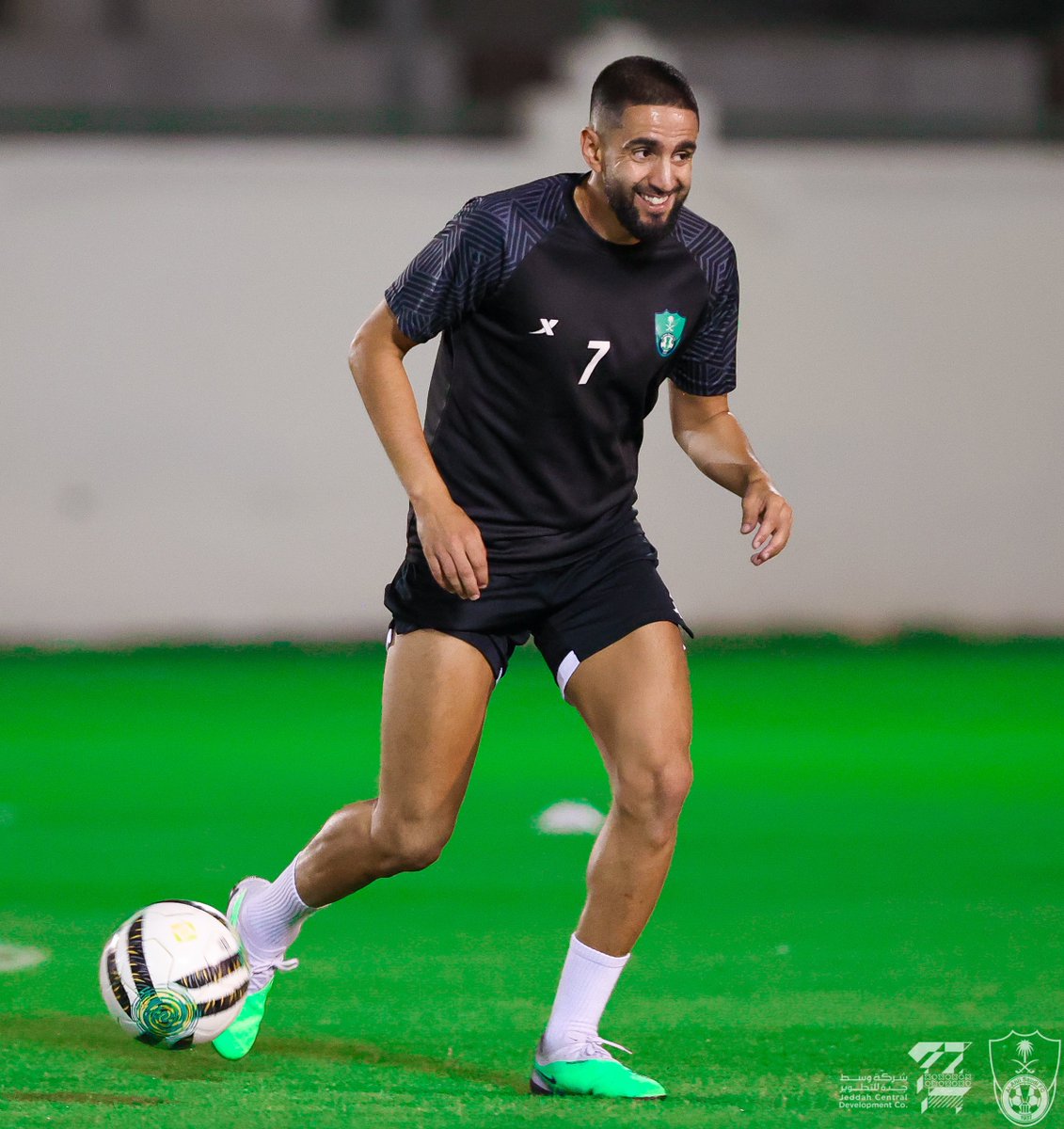 ALAHLI_FC's tweet photo. 📸⚽️ https://t.co/ao1KWVxXhY