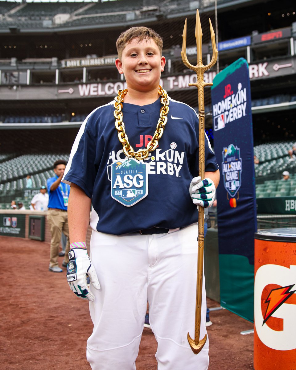 TMobilePark's tweet photo. Win your age group in the Jr. Home Run Derby contest, get a Jr. Home Run Trident 🔱 https://t.co/YlRLB6exPn