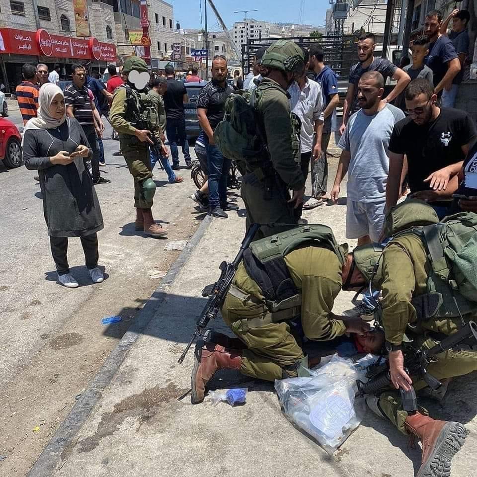 odifass's tweet photo. Share for the whole world to see: Egoz soldiers in from Battalion 8226 treated and saved a Palestinian child who was injured in a car accident in Hawara from a Palestinian jeep and saved his life 🇮🇱❤️ @lackboys3 @MichalSabra @benpalmach1967 @59Goldstein @The68gote @TaraZehut1981 https://t.co/F0IxkpVXAU