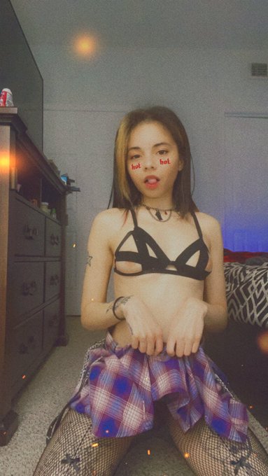 On or semi off? https://t.co/IJ1cD0O3S5